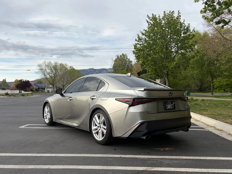 2021 Lexus IS 3rd Gen - Image 5 of 12