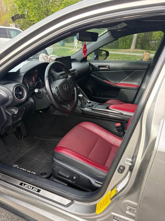 2021 Lexus IS 3rd Gen - Image 8 of 12