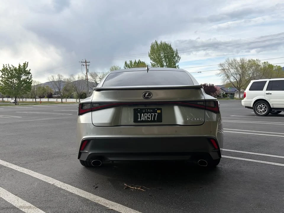 2021 Lexus IS 3rd Gen - Image 6 of 12