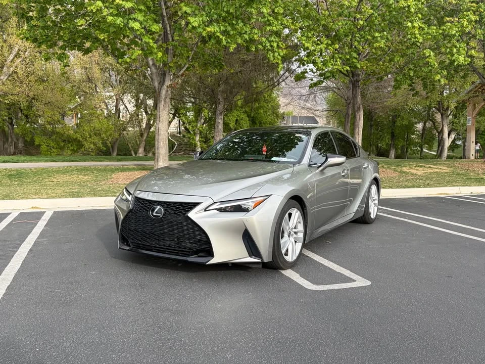 2021 Lexus IS 3rd Gen - Image 2 of 12