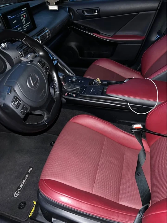 2021 Lexus IS 3rd Gen - Image 5 of 7