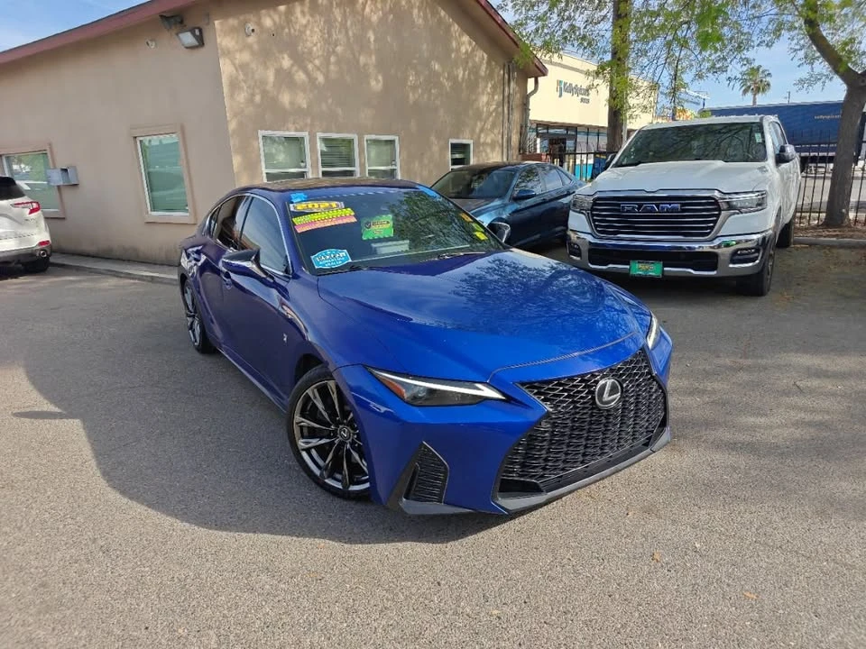2021 Lexus IS 3rd Gen - Image 5 of 20