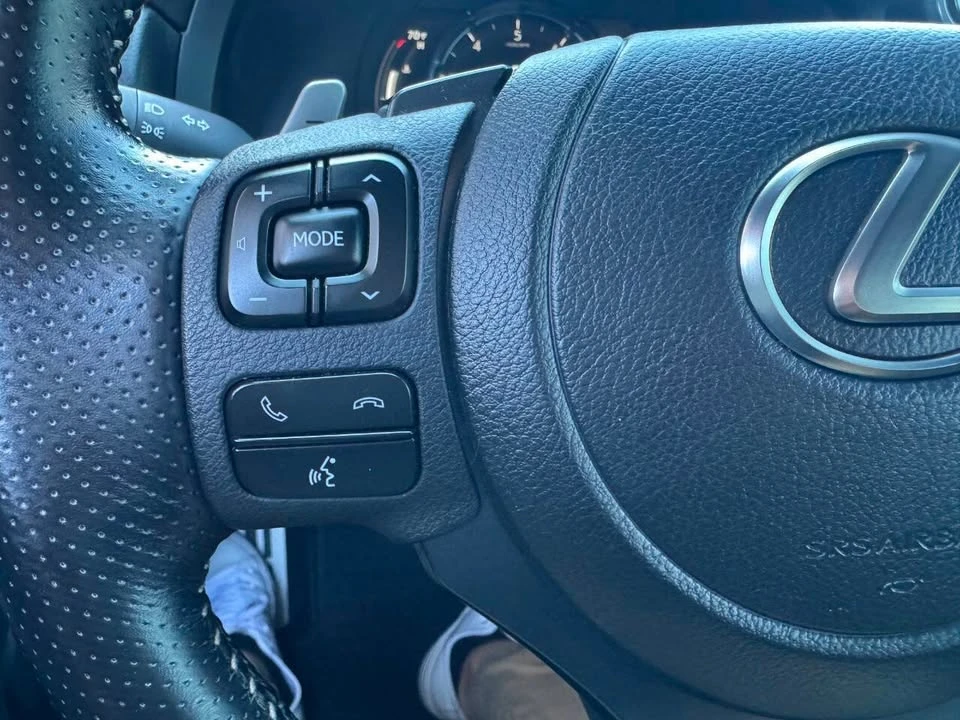 2021 Lexus IS 3rd Gen - Image 18 of 20