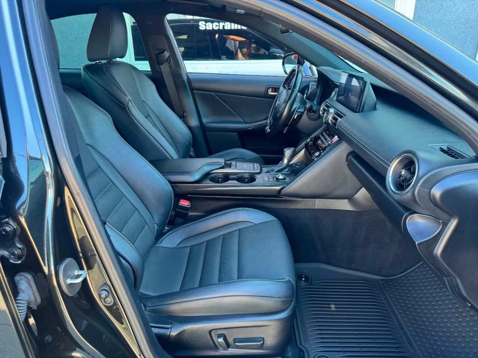 2021 Lexus IS 3rd Gen - Image 12 of 20