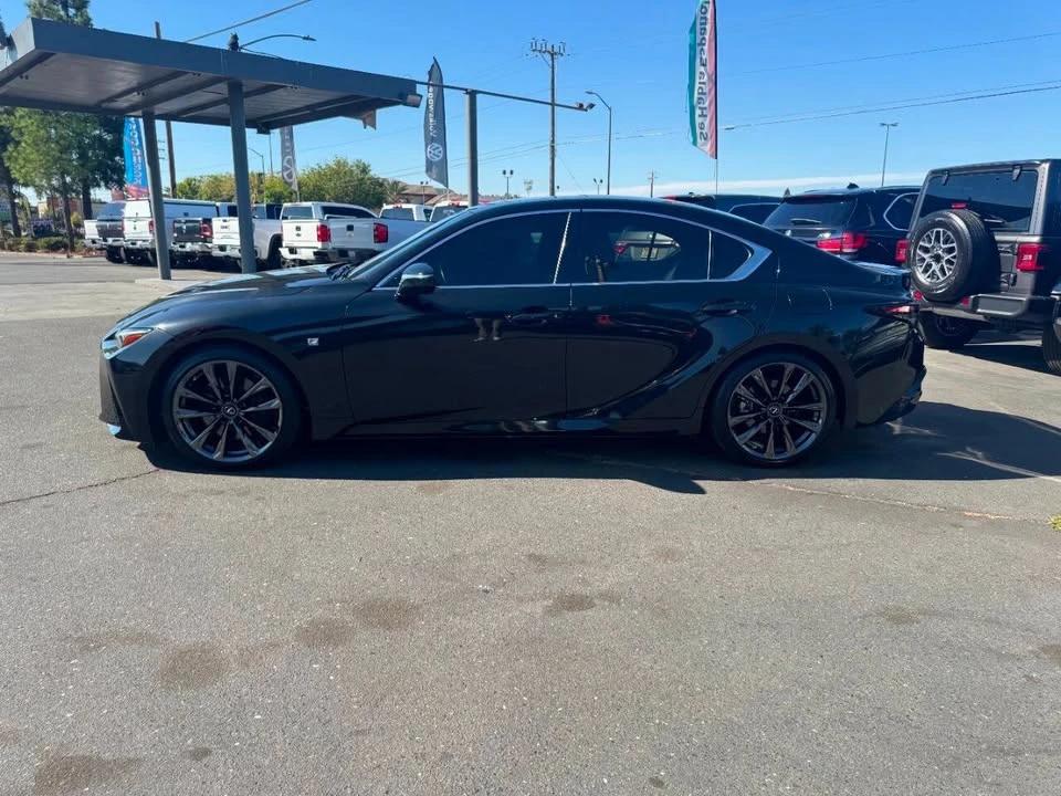 2021 Lexus IS 3rd Gen - Image 9 of 20