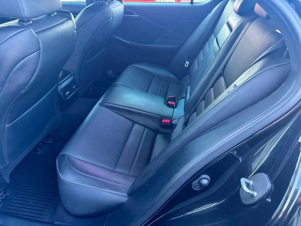 2021 Lexus IS 3rd Gen - Image 11 of 20