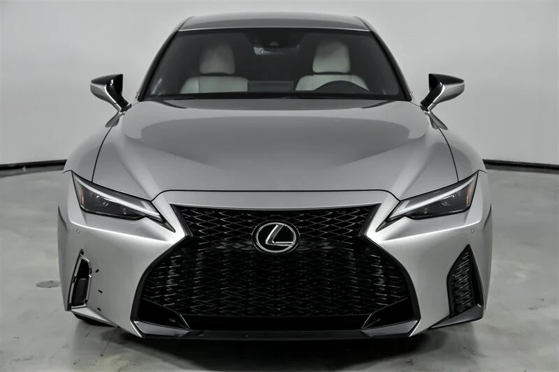 2021 Lexus IS 3rd Gen - Image 4 of 12