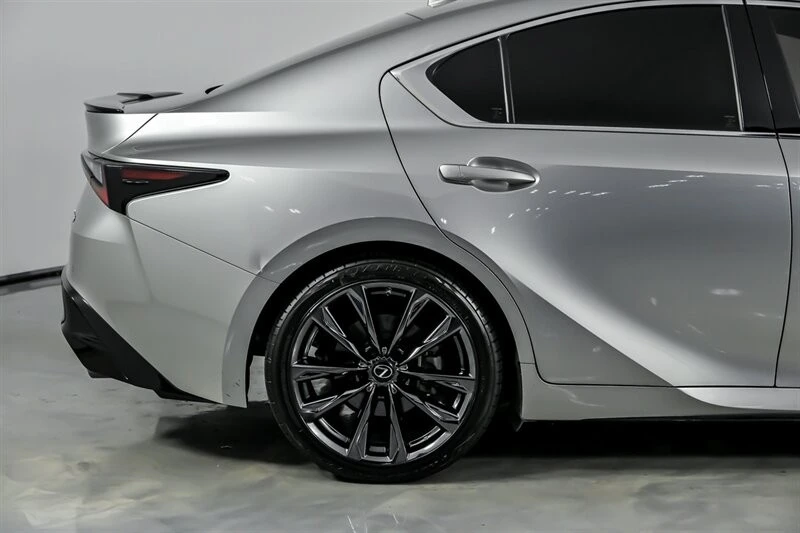 2021 Lexus IS 3rd Gen - Image 12 of 12