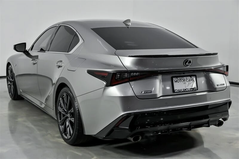 2021 Lexus IS 3rd Gen - Image 9 of 12