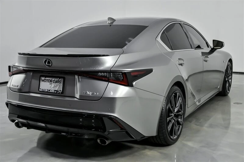 2021 Lexus IS 3rd Gen - Image 11 of 12