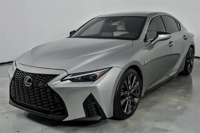 2021 Lexus IS 3rd Gen - Image 5 of 12