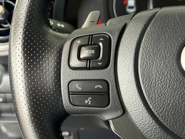 2021 Lexus IS 3rd Gen - Image 25 of 31