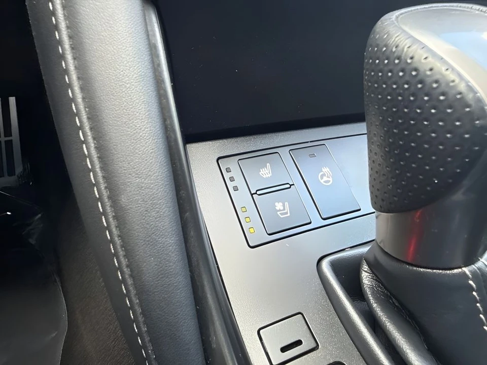 2021 Lexus IS 3rd Gen - Image 10 of 20