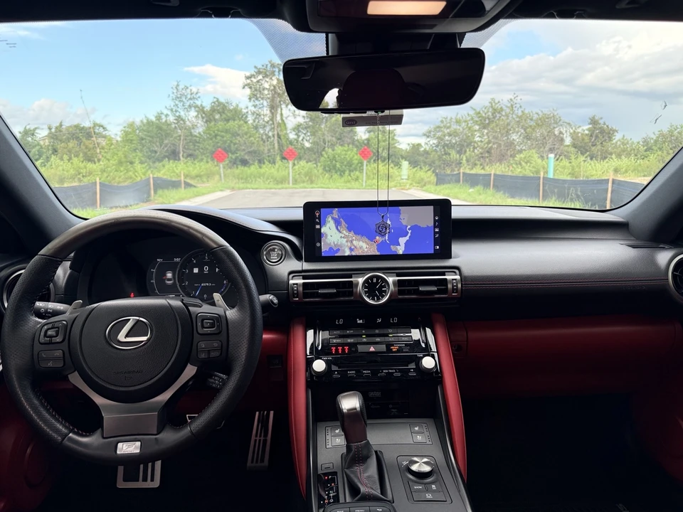 2021 Lexus IS 3rd Gen - Image 11 of 15