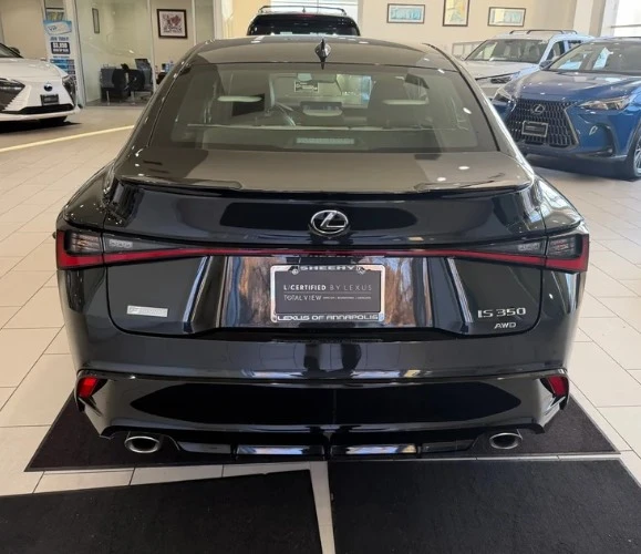 2021 Lexus IS 3rd Gen - Image 5 of 12