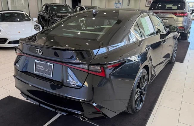 2021 Lexus IS 3rd Gen - Image 6 of 12
