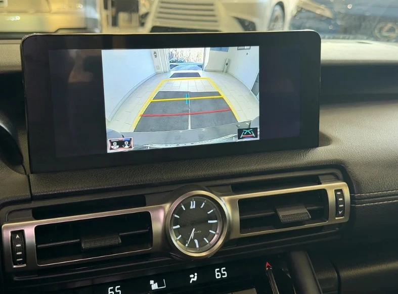 2021 Lexus IS 3rd Gen - Image 10 of 12