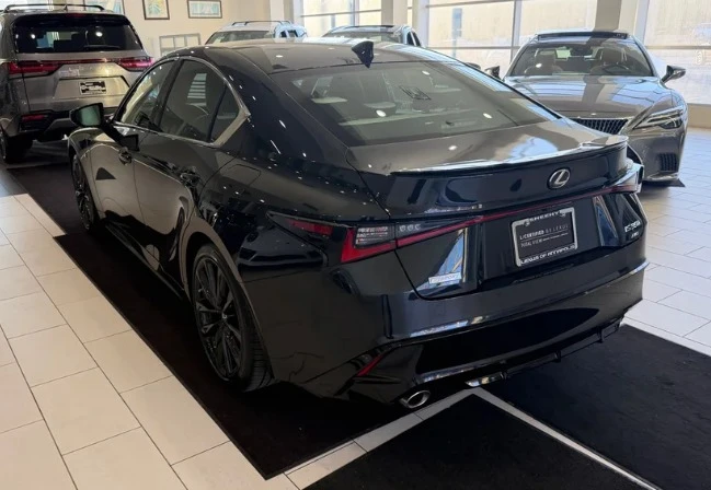 2021 Lexus IS 3rd Gen - Image 4 of 12