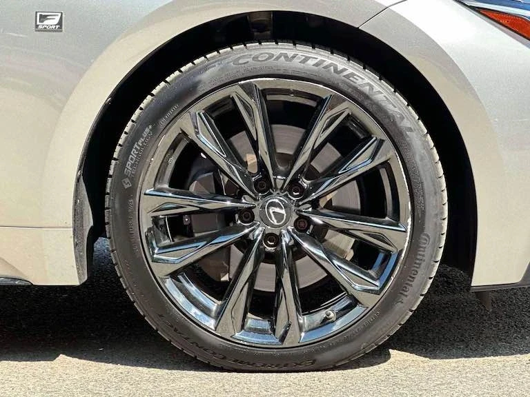 2021 Lexus IS 3rd Gen - Image 4 of 8