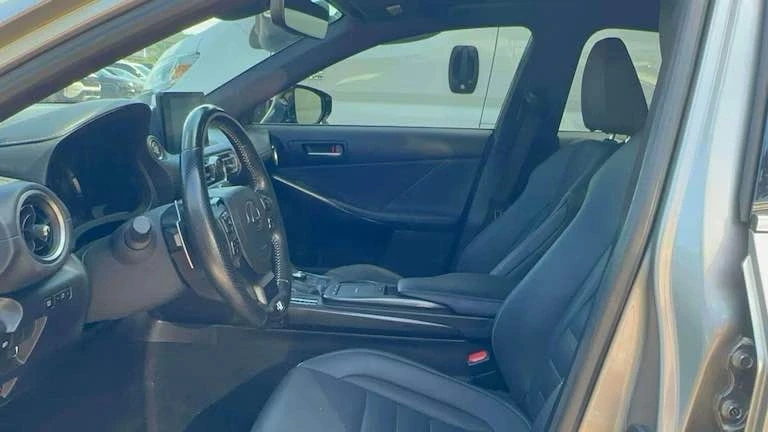 2021 Lexus IS 3rd Gen - Image 5 of 8