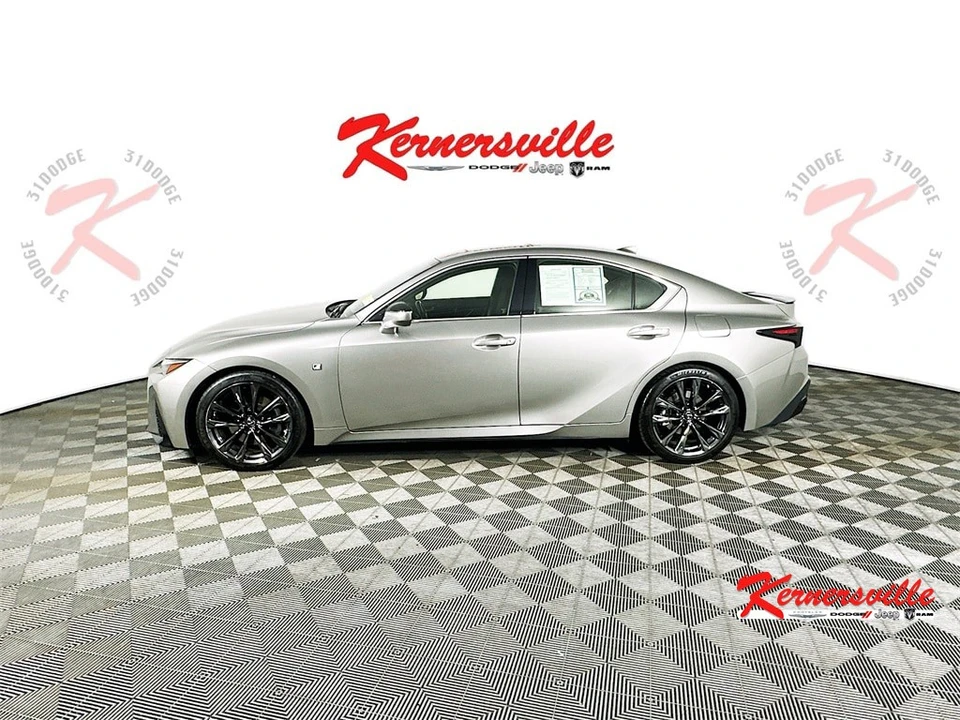 2021 Lexus IS 3rd Gen - Image 4 of 12