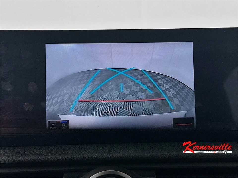 2021 Lexus IS 3rd Gen - Image 20 of 21