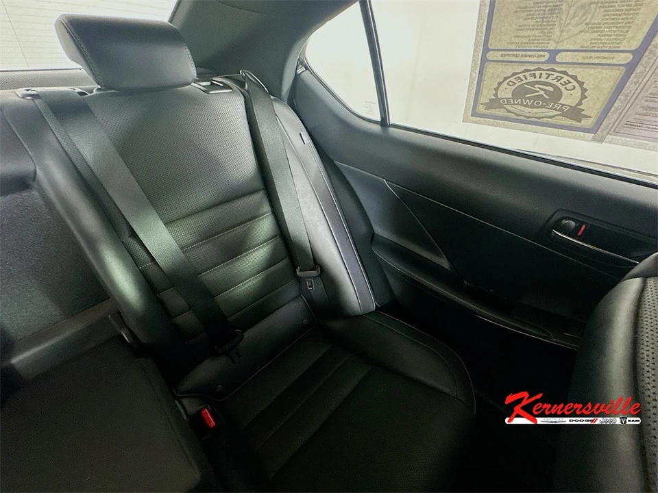 2021 Lexus IS 3rd Gen - Image 14 of 21