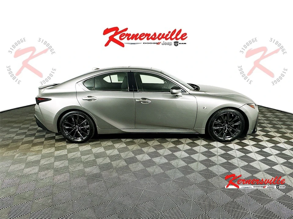 2021 Lexus IS 3rd Gen - Image 8 of 12
