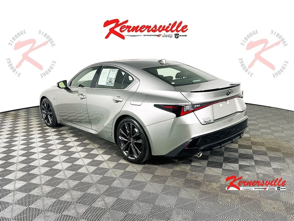 2021 Lexus IS 3rd Gen - Image 5 of 12