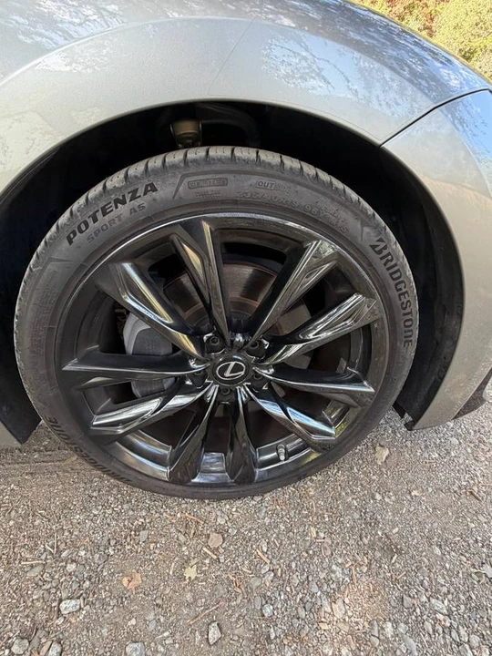 2021 Lexus IS 3rd Gen - Image 22 of 24