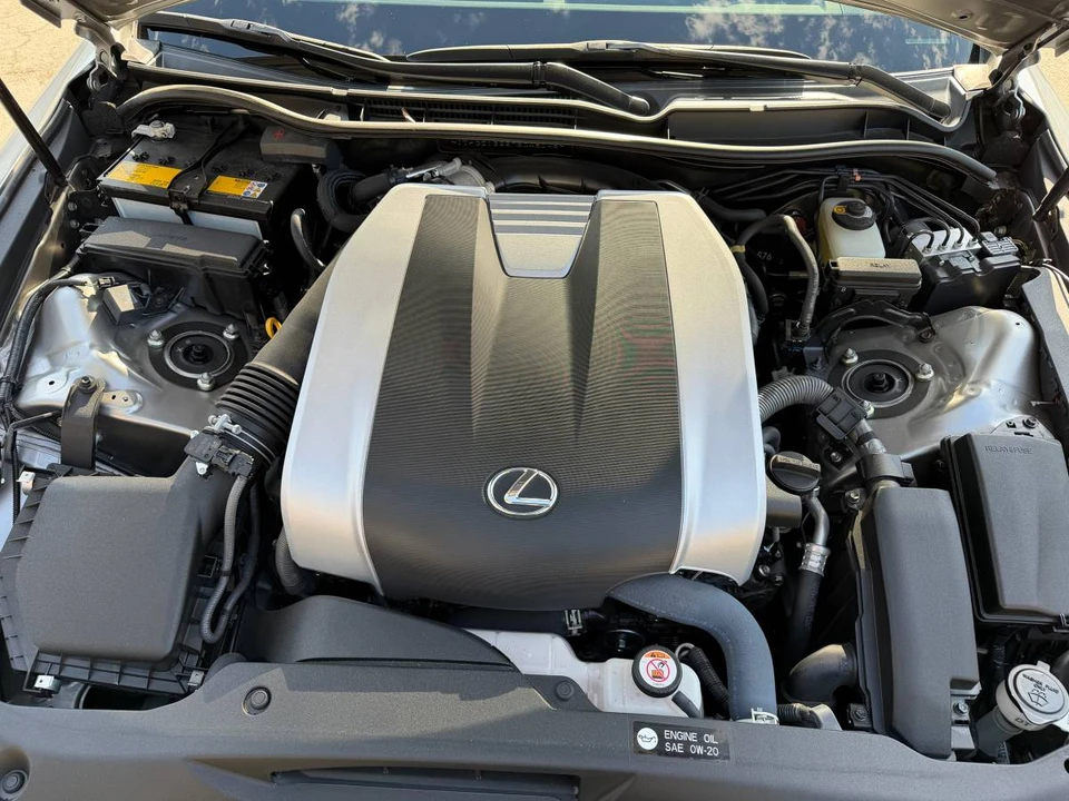 2021 Lexus IS 3rd Gen - Image 11 of 24