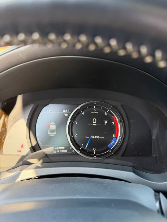 2021 Lexus IS 3rd Gen - Image 16 of 24