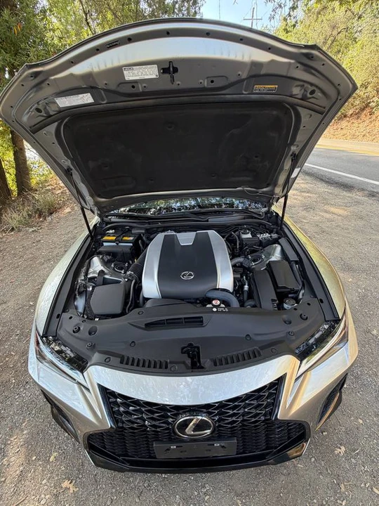 2021 Lexus IS 3rd Gen - Image 17 of 24