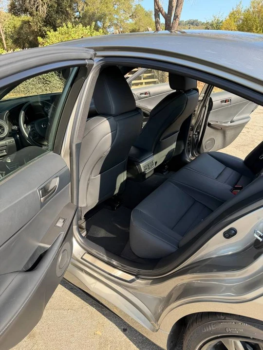 2021 Lexus IS 3rd Gen - Image 13 of 24