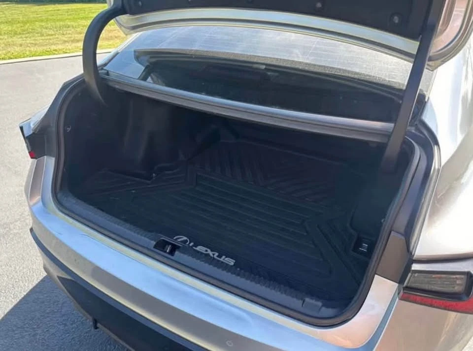 2021 Lexus IS 3rd Gen - Image 9 of 9