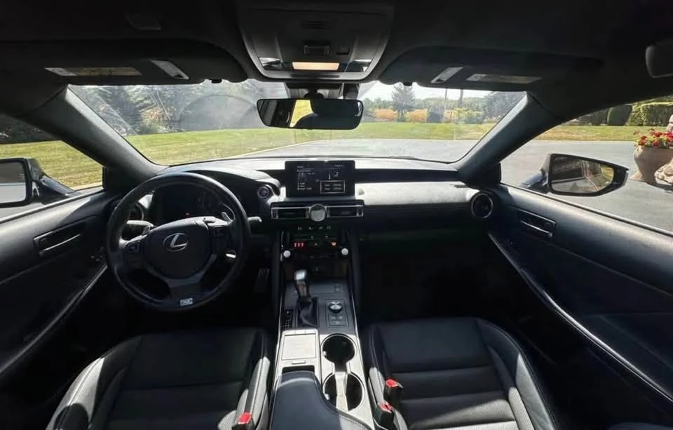 2021 Lexus IS 3rd Gen - Image 5 of 9