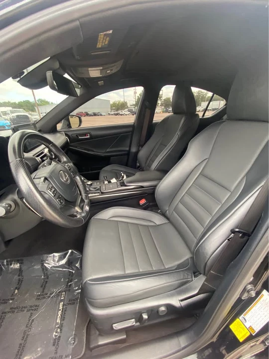 2021 Lexus IS 3rd Gen - Image 11 of 15