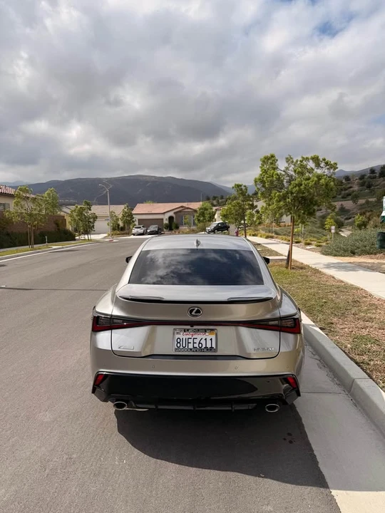 2021 Lexus IS 3rd Gen - Image 5 of 9