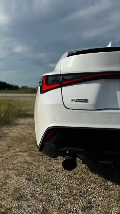 2021 Lexus IS 3rd Gen - Image 3 of 16