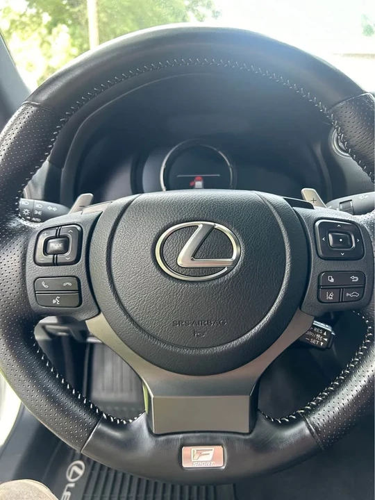 2021 Lexus IS 3rd Gen - Image 9 of 16