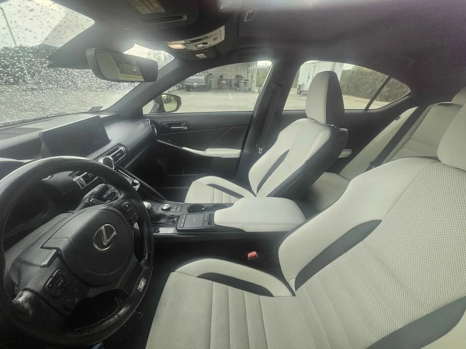 2021 Lexus IS 3rd Gen - Image 5 of 8