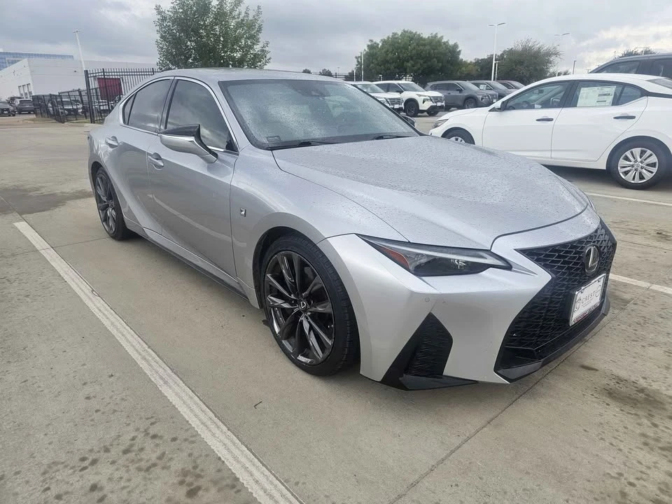 2021 Lexus IS 3rd Gen - Image 2 of 8