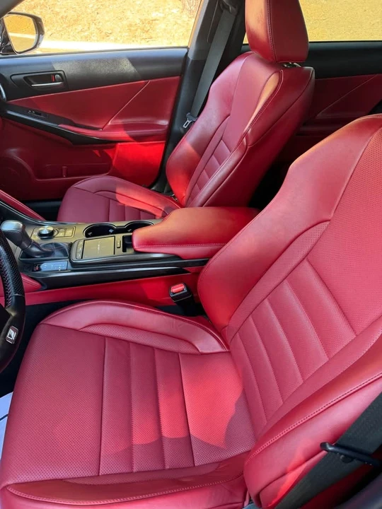 2021 Lexus IS 3rd Gen - Image 5 of 10