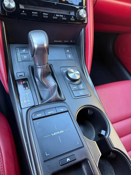2021 Lexus IS 3rd Gen - Image 4 of 10