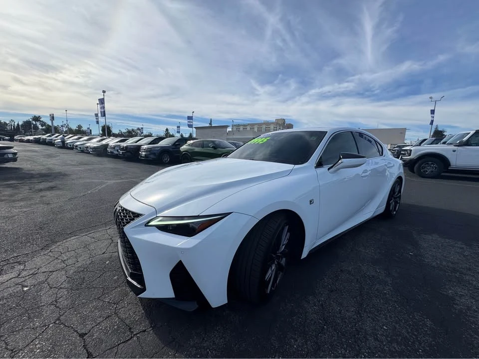 2021 Lexus IS 3rd Gen - Image 7 of 12