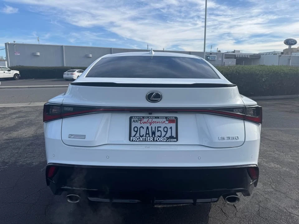 2021 Lexus IS 3rd Gen - Image 5 of 12