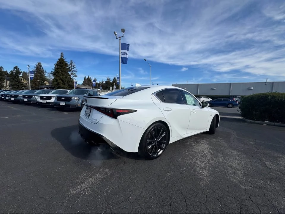 2021 Lexus IS 3rd Gen - Image 4 of 12