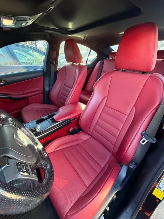 2021 Lexus IS 3rd Gen - Image 15 of 20