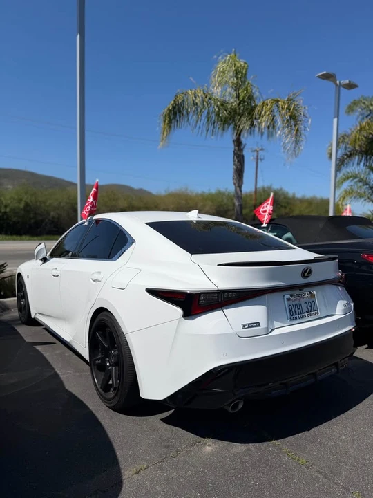2021 Lexus IS 3rd Gen - Image 3 of 4