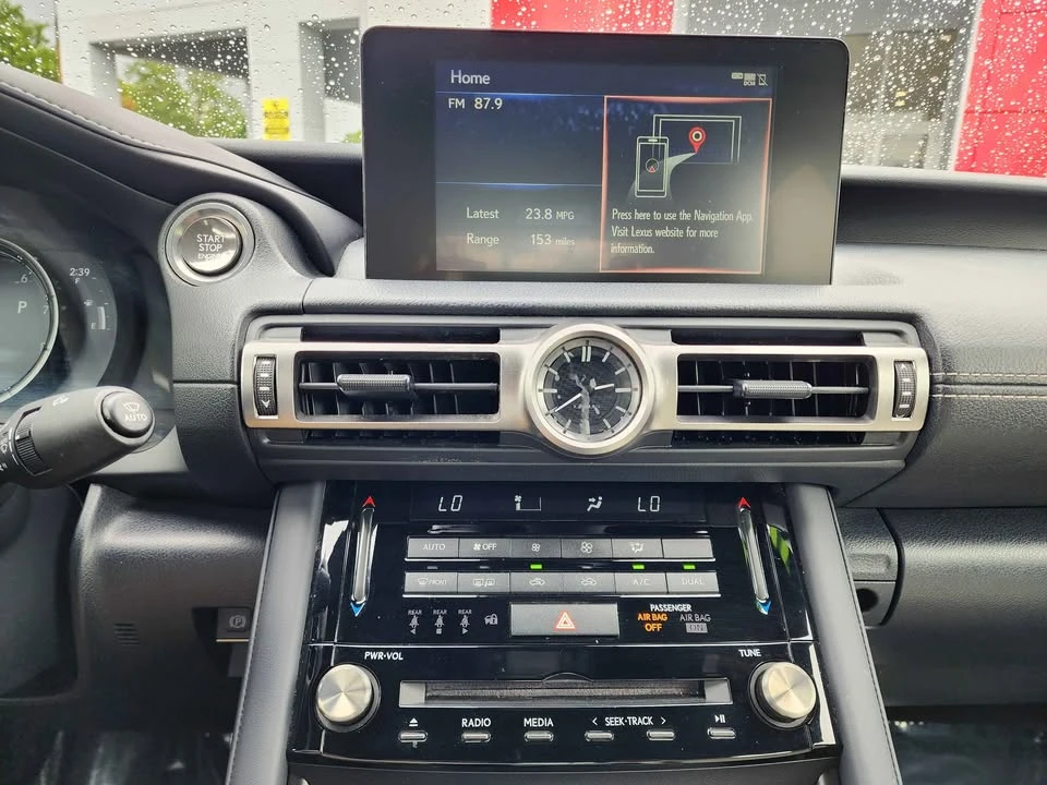 2021 Lexus IS 3rd Gen - Image 11 of 15